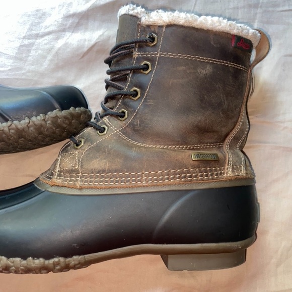 G.H. Bass & Co fleeced line leather snow boot. - Picture 12 of 14